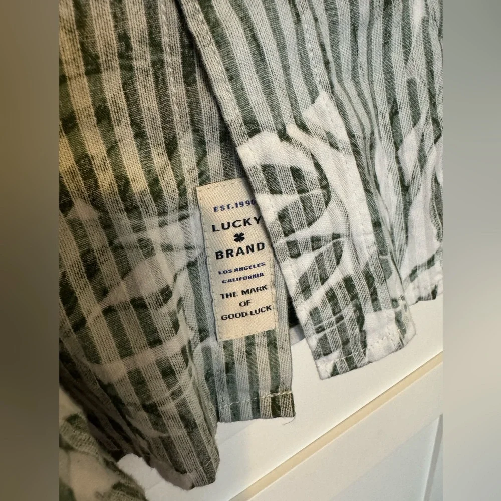 Men’s Green Button Up - Picture 3 of 4